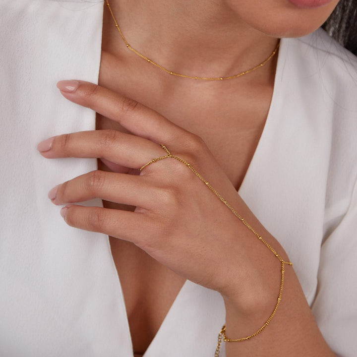 Goldene Kettenarmband