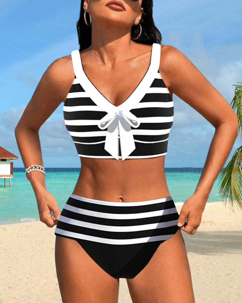 Bloom | Hochgeschnittener gestreifter Bikini