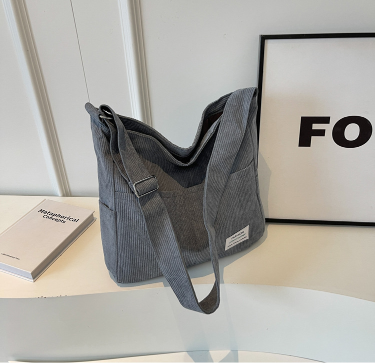 Briony - Schultertasche