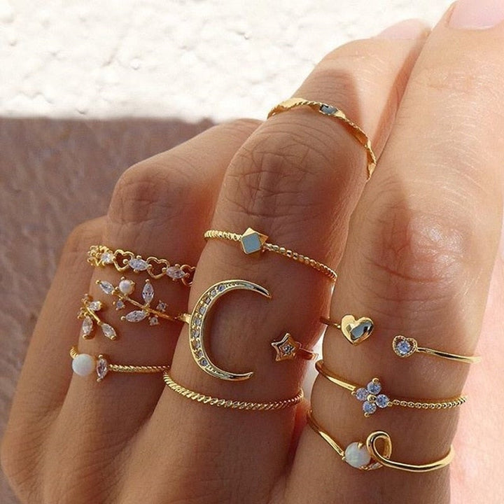 Set aus 10 böhmischen Ringen aus Silber und vergoldetem Material