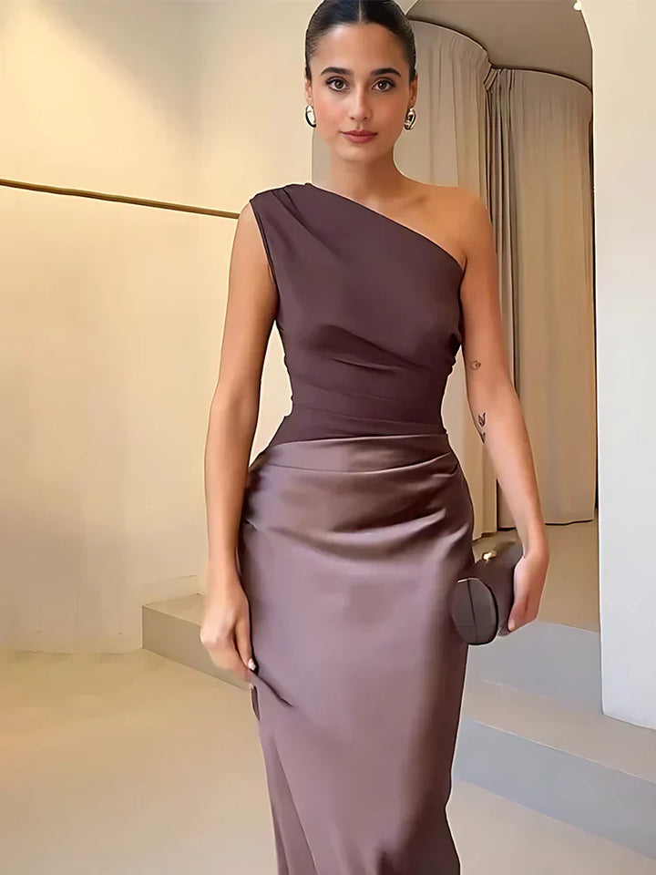 Sophia | Satin-Maxikleid mit einem Hauch von Eleganz