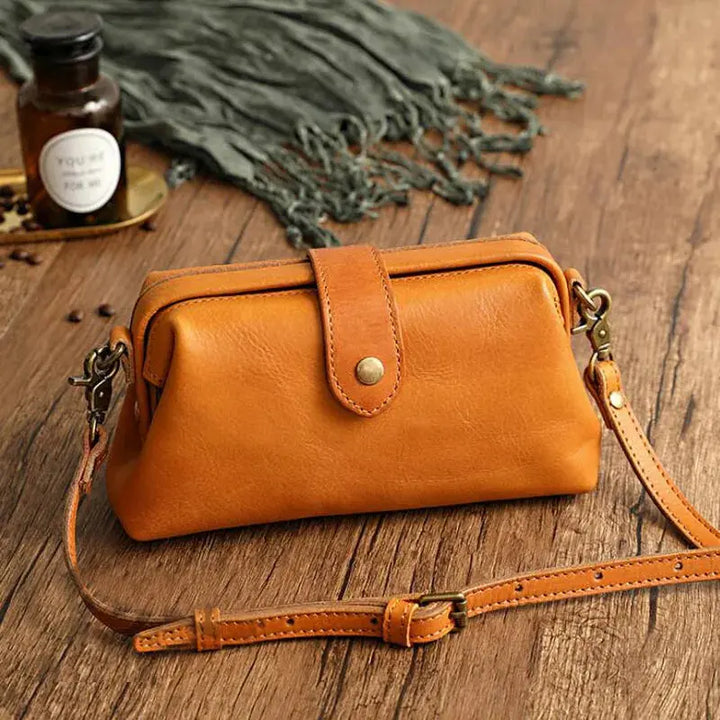 Velissas zeitloser Charme | Einzigartige Damenhandtasche