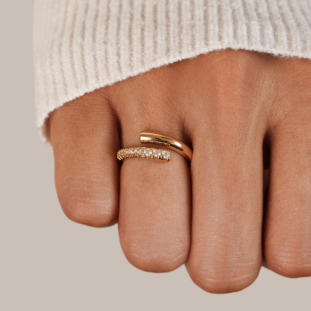 Arya Wickelring aus Gold und Kristall