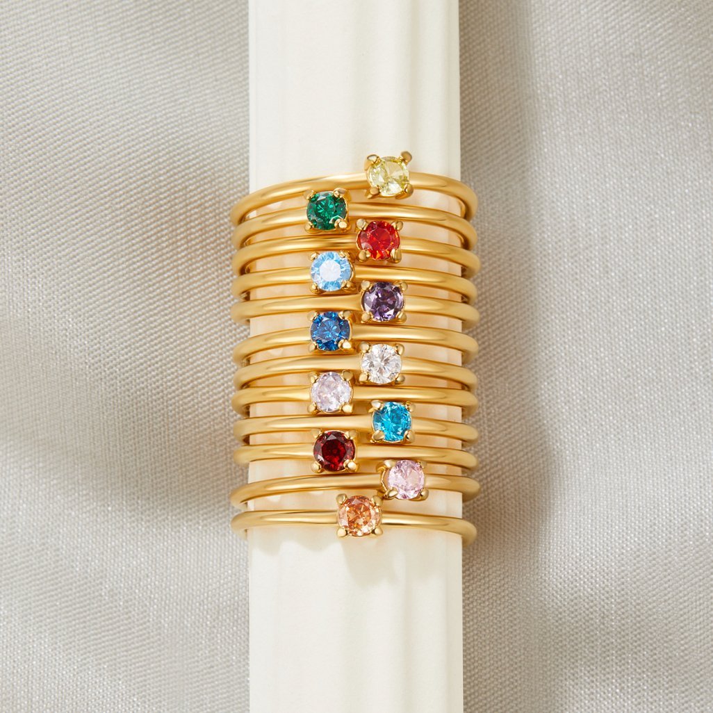 Goldring mit Geburtsstein für Dezember