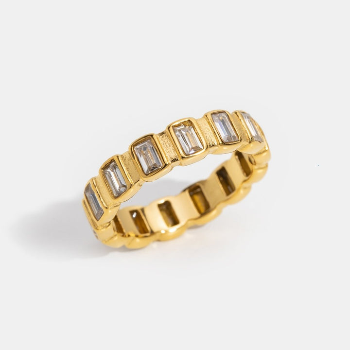 Gigi-Ring aus quadratischem Kristall