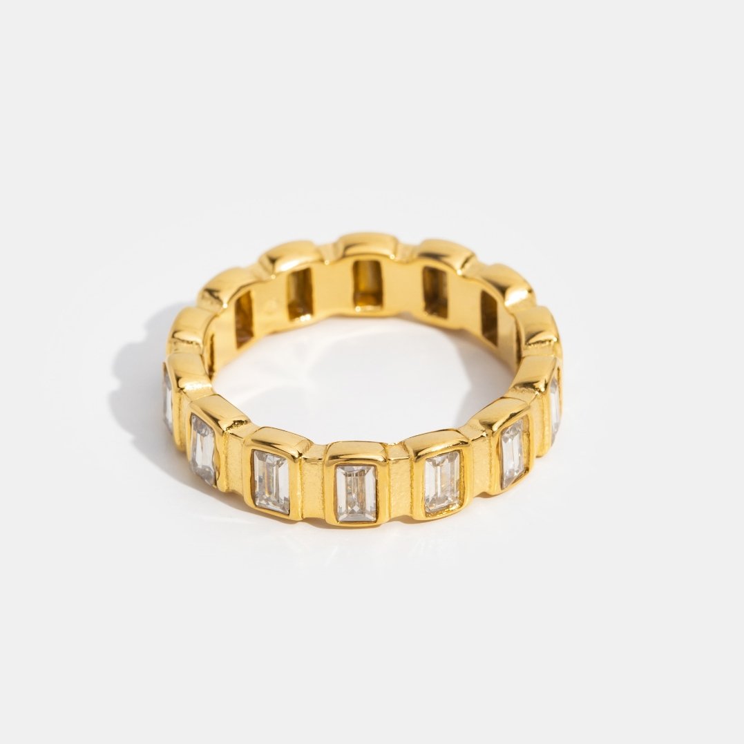 Gigi-Ring aus quadratischem Kristall