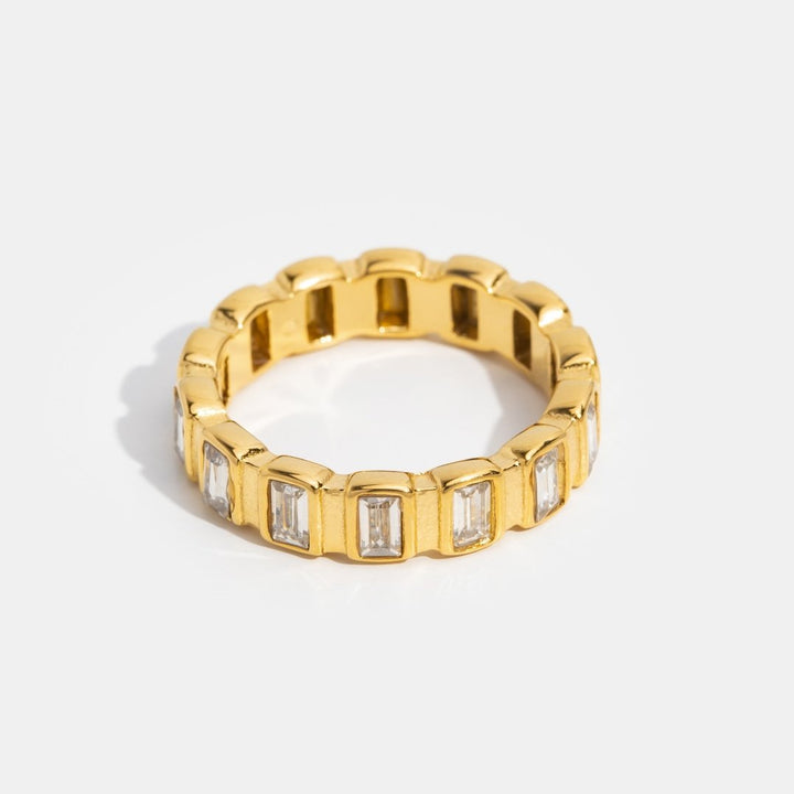 Gigi-Ring aus quadratischem Kristall
