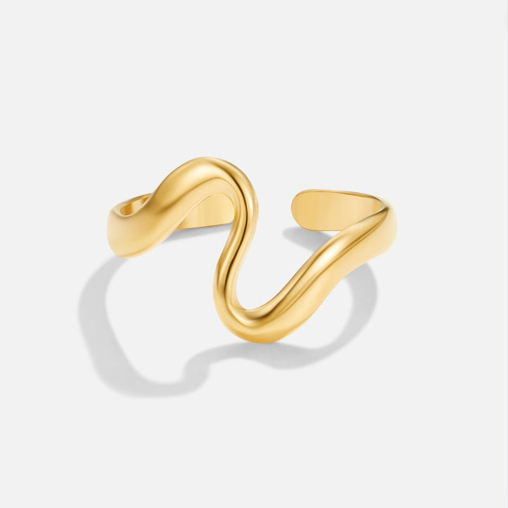 Wellenförmiger Goldring