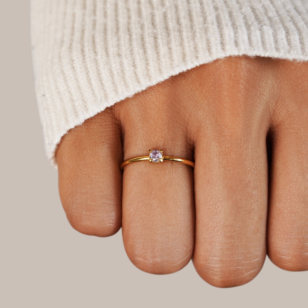 Goldring mit Geburtsstein für Juni