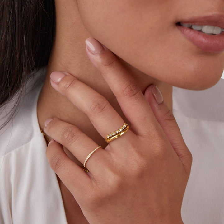 Überlagerter Ring aus weißem Kristall Marissa