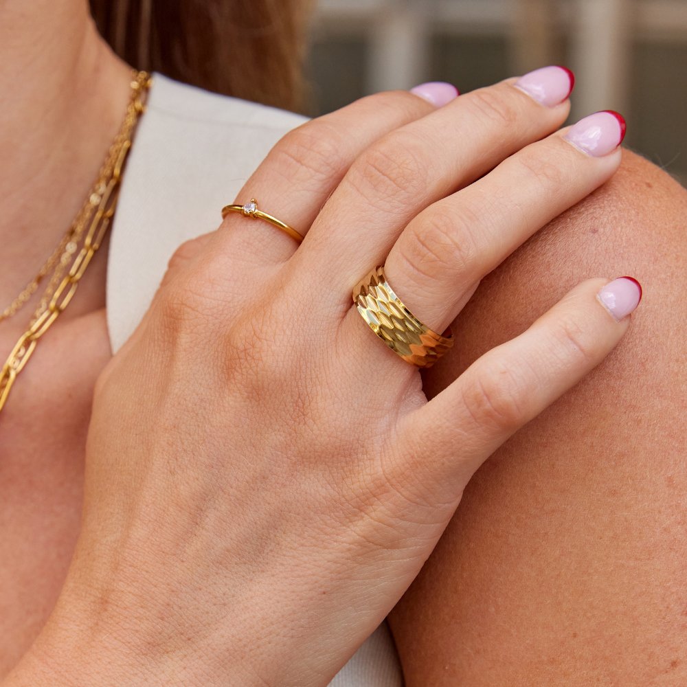 Goldring mit großen Körnern Rene