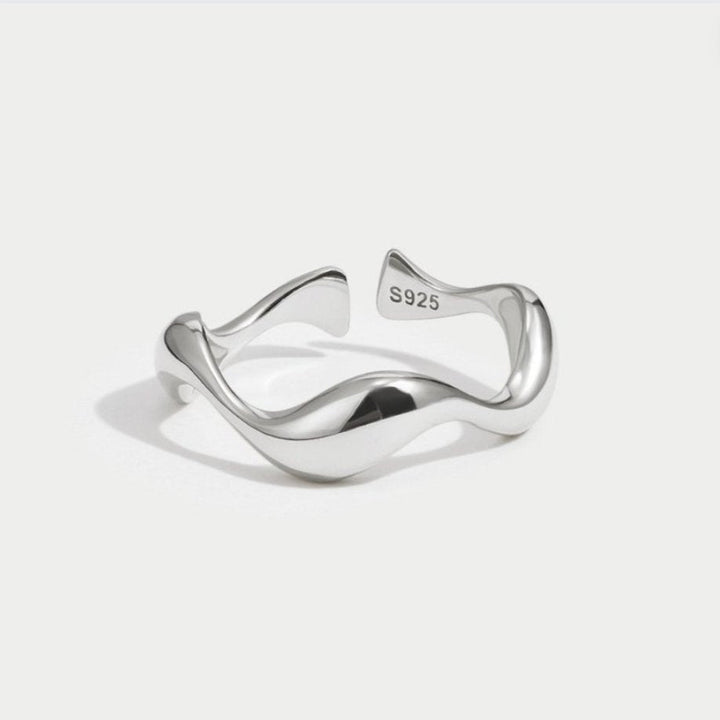 Wellenring aus Silber
