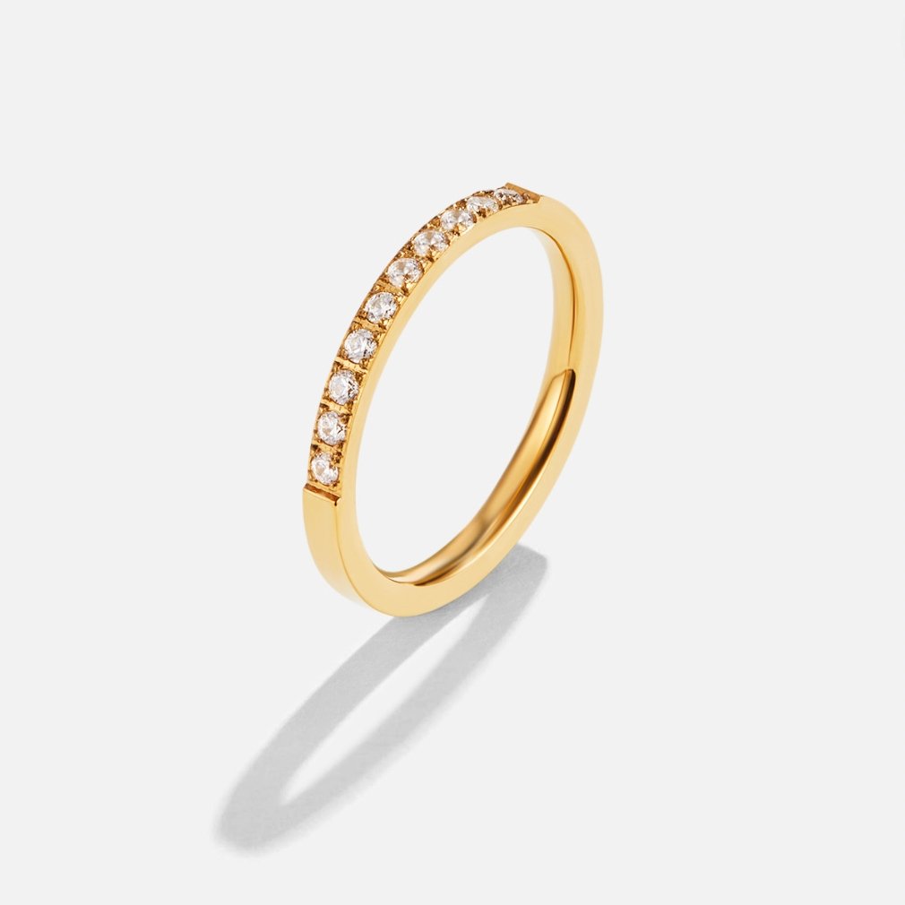 Ring aus Kristall mit zeitloser Schönheit