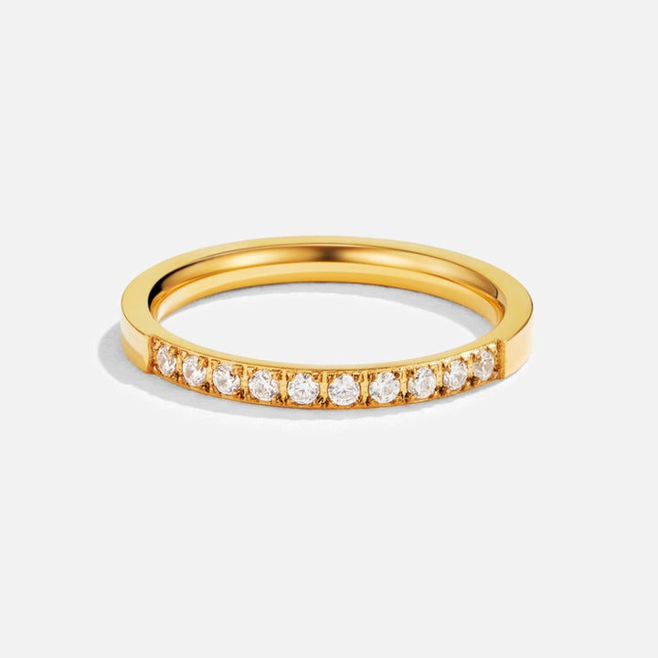 Ring aus Kristall mit zeitloser Schönheit